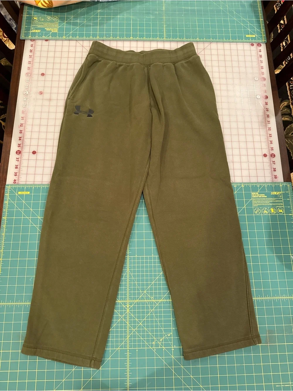 Under Armour Men’s Olive Green Fleece Joggers - Picture 1 of 7